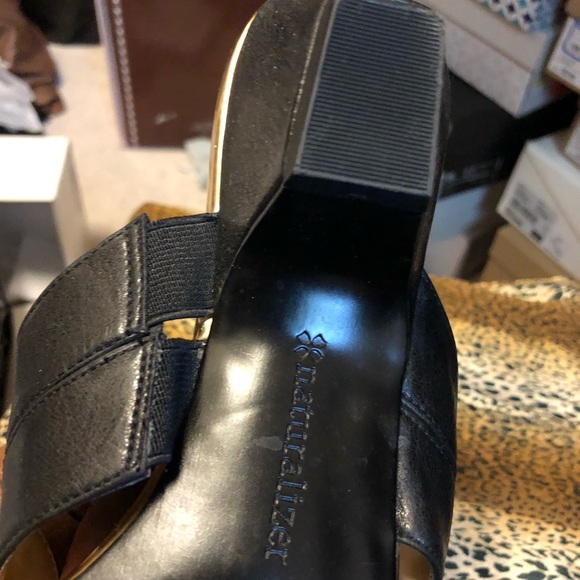 Naturalize shoes - Picture 5 of 5